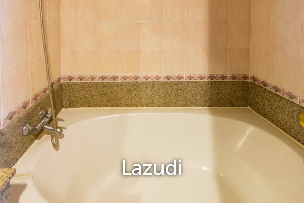 picture SPRINGFIELD : 1 Bed Beachfront Condo in Cha-am - 8/12