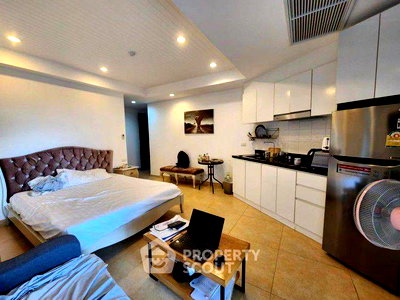 Condos for sale : Studio Condo at The Club House close to Phratamnak (ID 2165170)