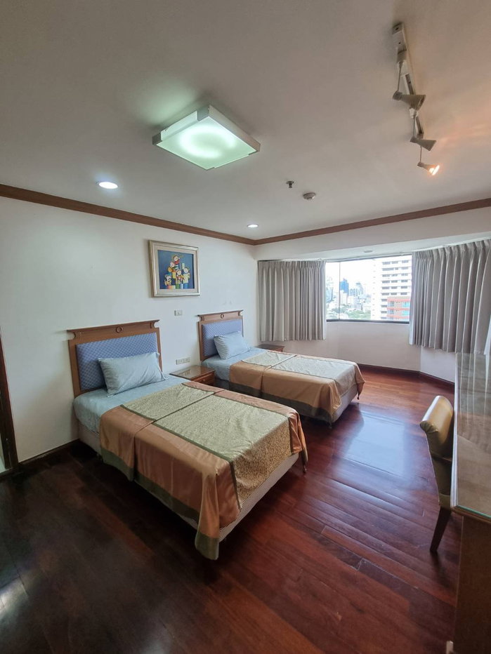 รูป LTH3876 – Baan Suanpetch FOR RENT 3 beds 3 baths size 263 Sq.M. Nearby BTS Phrom Phong station ONLY 80k/Month - รูปที่ 5/7