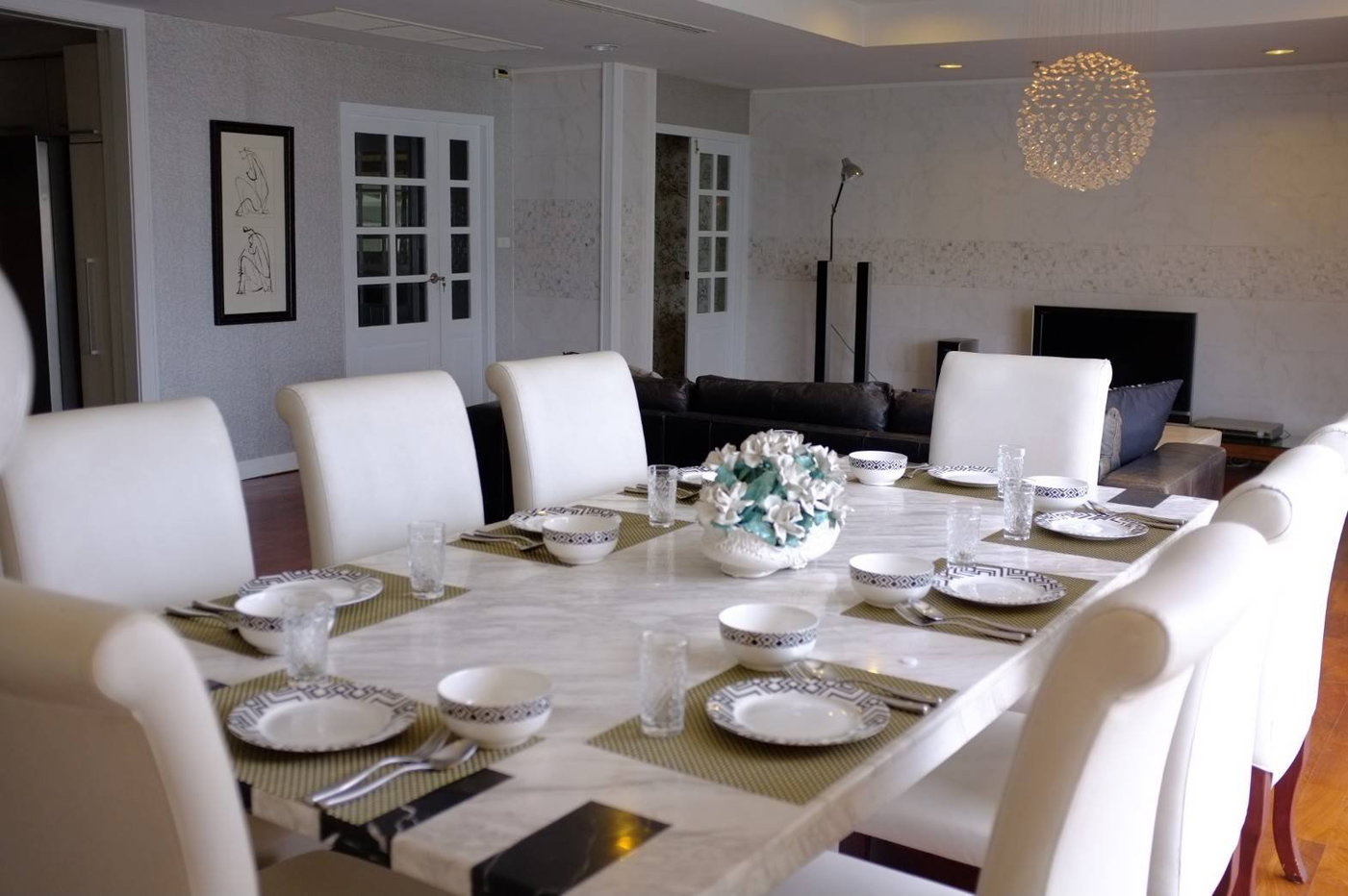 รูป LTH3914 – Kiarti Thanee City Mansion FOR RENT 5 beds 4 baths 450 Sq.M. nearby BTS Phrom Phong Station ONLY 150k/Month - รูปที่ 2/7
