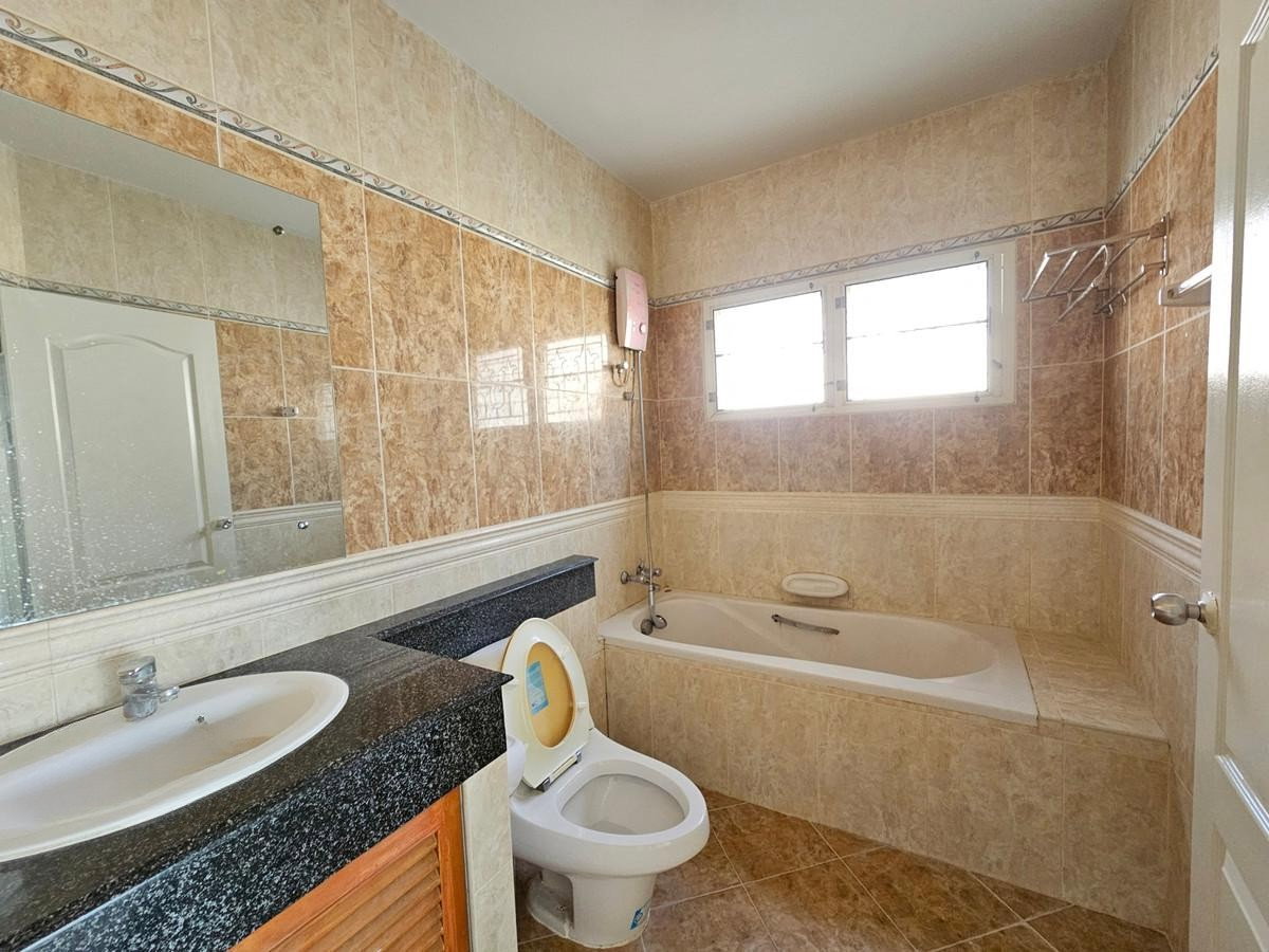 รูป 🏡 ให้เช่าบ้านเดี่ยว 2 ชั้น ย่านปิ่นเกล้า - ศาลายา | หมู่บ้านสวนดอกไม้ บรมราชชนนี 105 ✨ บ้านหลังใหญ่ ใกล้เมือง เดินทางสะดวก - รูปที่ 8/15