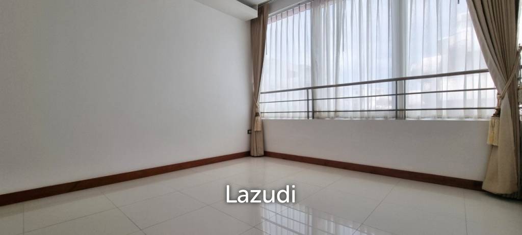 รูป คอนโดหรูริมทะเลพร้อมวิวสวย พื้นที่กว้างขวางที่ La Royale Beach - รูปที่ 13/16