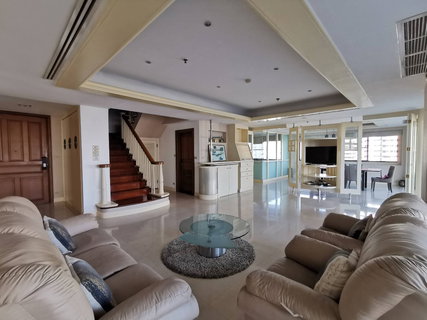 LTH4494 – Le Raffine Sukhumvit 24 FOR SALE 3 beds 3 baths size 371.9 Sq.M. Nearby BTS Phrom Phong station ONLY 40 MB