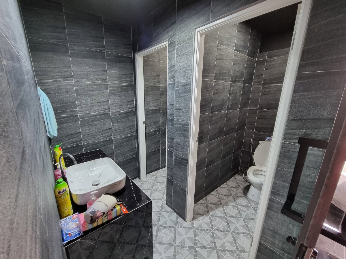 รูป (ราคาต่ำตลาด) 🏠✨ Jade Praise Sathorn - Rama 3 (เจด ไพรสซ์ สาทร พระราม 3 ) | ขายบ้านทำเลดี เดินทางง่าย ทางด่วนใกล้ (HBH-ST-243) - รูปที่ 33/41