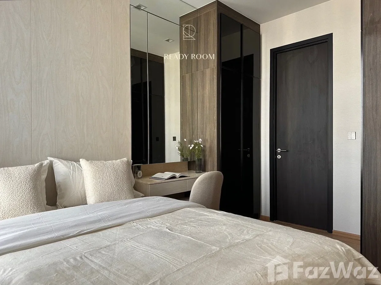 picture Noble Around Ari 6112201 - 9/10