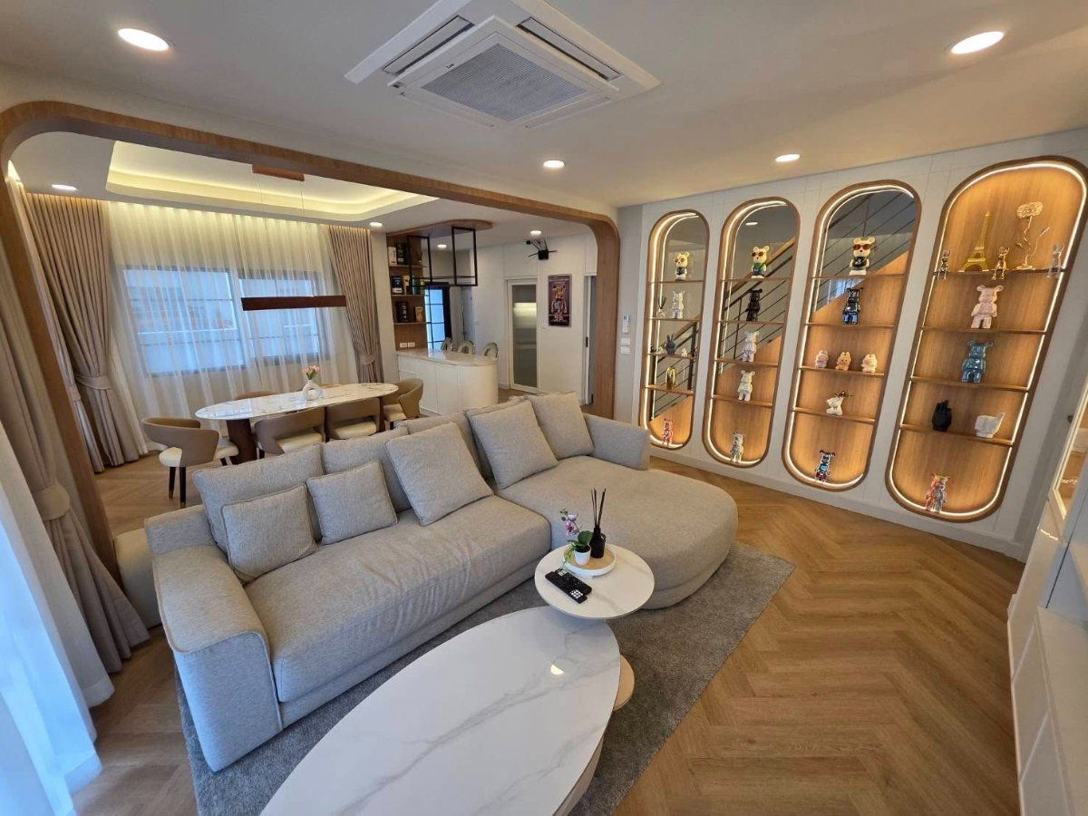 รูป ให้เช่าบ้านเดี่ยว : Centro บางนา บ้านเดี่ยว 2 ชั้น สไตล์ Modern Luxury พร้อมอยู่ (Rt-01) - รูปที่ 4/15