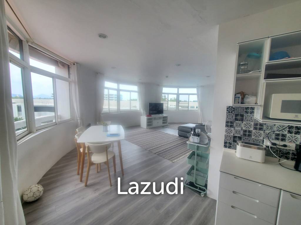 picture Large 1 bed condo - Direct Beach access and Mountain View - 6/16