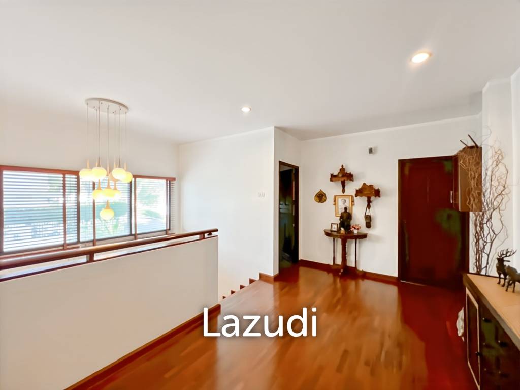 picture The Heights 2: 4-Bedrooms with Private Pool and Garden - 30/58