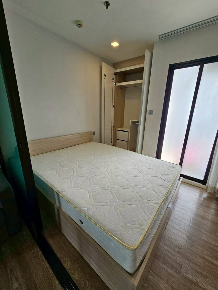 รูป เอพพิโซด ใกล้รถบีทีเอสสถานีสายหยุด - รูปที่ 10/13