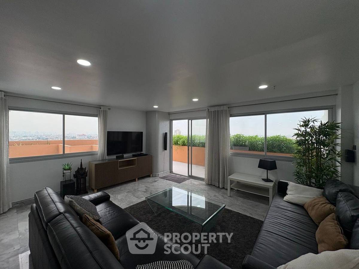 picture 5-BR Condo at Thara Ruean Kaew in Phlapphla (ID 2112951) - 2/30