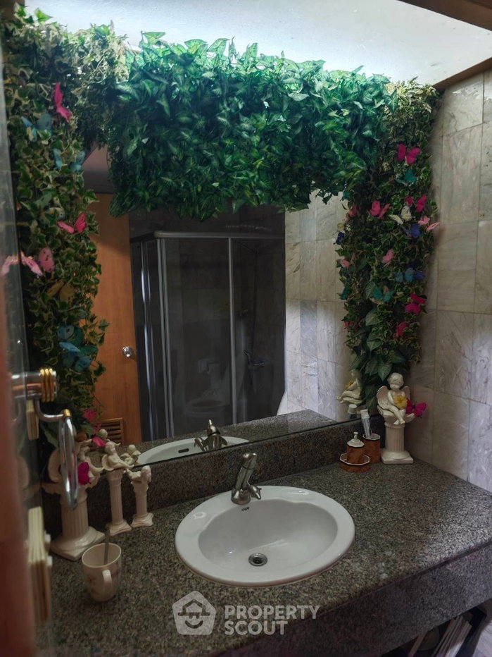 picture 1-BR Condo at Royal Nine Residence in Bang Kapi (ID 2529089) - 3/7