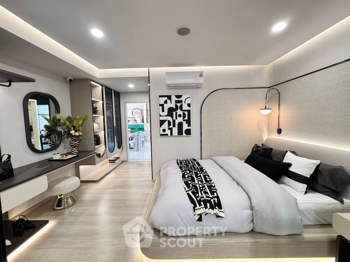 รูป คอนโด 2-ห้องนอน ที่ ไลฟ์ เจเจ อินเตอร์เชนจ์ เพ็ทพอล ใกล้ BTS สะพานควาย (ID 2458823) - รูปที่ 13/14