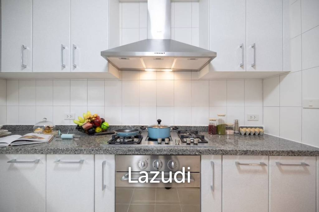 รูป 250.0 ตร.ม. 4 ห้องนอน 4 ห้องน้ำ คอนโดสำหรับ เช่าใน คลองตัน - รูปที่ 21/22