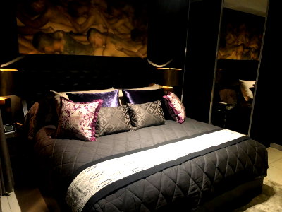ขายคอนโด : LTH4698 – Best Sale Deal at The Lofts Ekkamai FOR SALE 3 bed 3 bath size 129 Sq.M. Nearby BTS Ekamai ONLY 30.9 MB