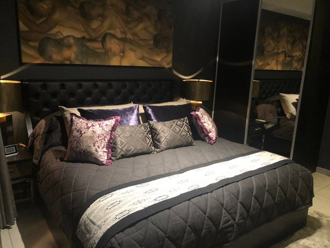 LTH4698 – Best Sale Deal at The Lofts Ekkamai FOR SALE 3 bed 3 bath size 129 Sq.M. Nearby BTS Ekamai ONLY 30.9 MB