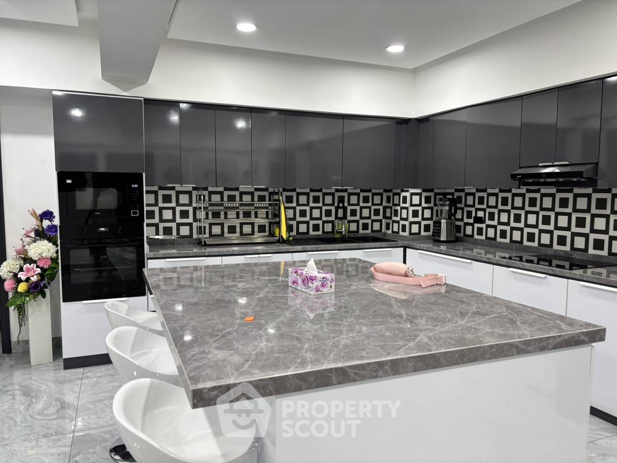 รูป คอนโด 2-ห้องนอน ที่ รวมโชค คอนโดวิว 2 ใกล้ ถนนพระตำหนัก พัทยา (ID 2393509) - รูปที่ 7/7