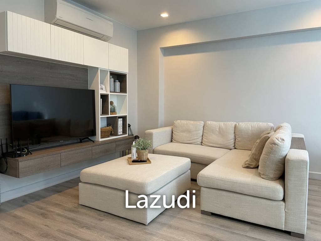 picture The Crest Santora : Pool Access Duplex 3 Bedroom Condo - 2/8