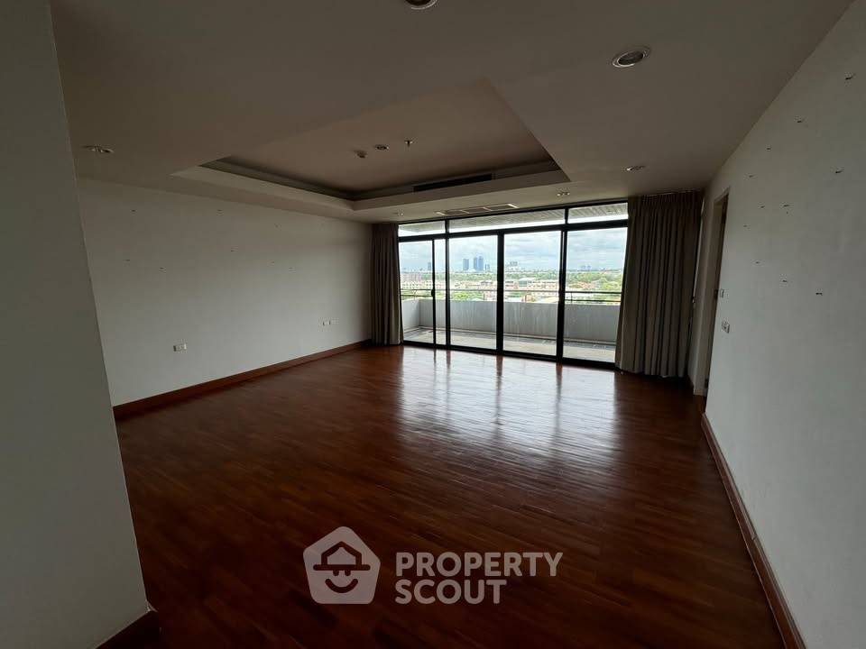 รูป คอนโด 4-ห้องนอน ที่ เลคชอร์ เวสต์ คอนโดมิเนียม นิชดาธานี ใน บางตลาด (ID 2401953) - รูปที่ 9/20