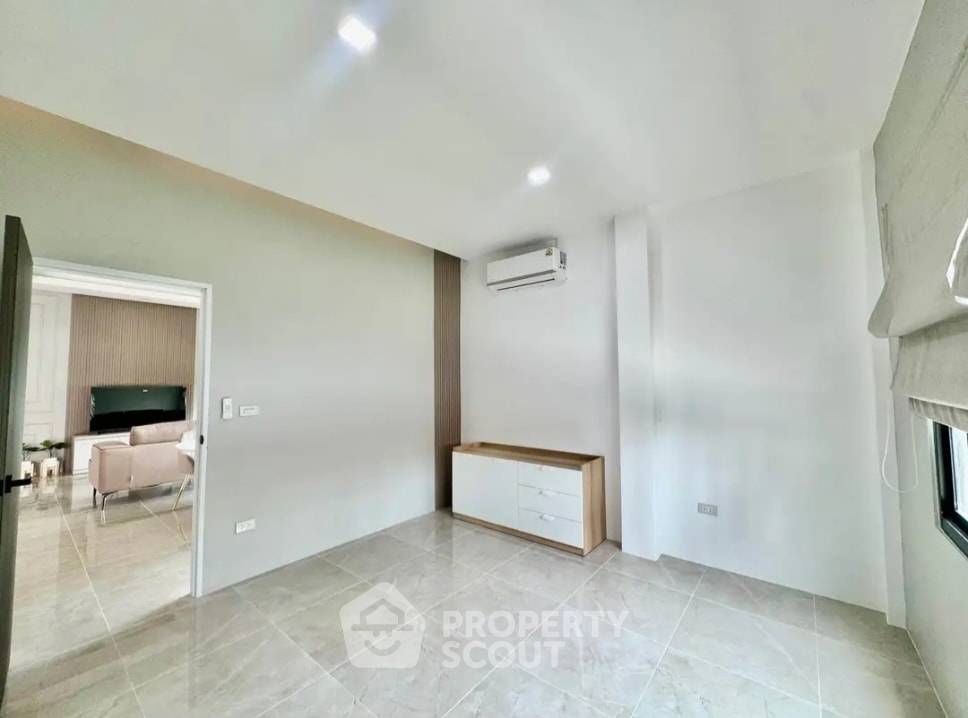 รูป คอนโด 4-ห้องนอน ที่ พนาสนธิ์ ปาร์ควิลล์ ใกล้ กะทู้ (ID 2400899) - รูปที่ 6/19