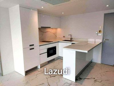 Condos for sale : Sea View Foreign Freehold 1-Bedroom Condo for Sale in Kata