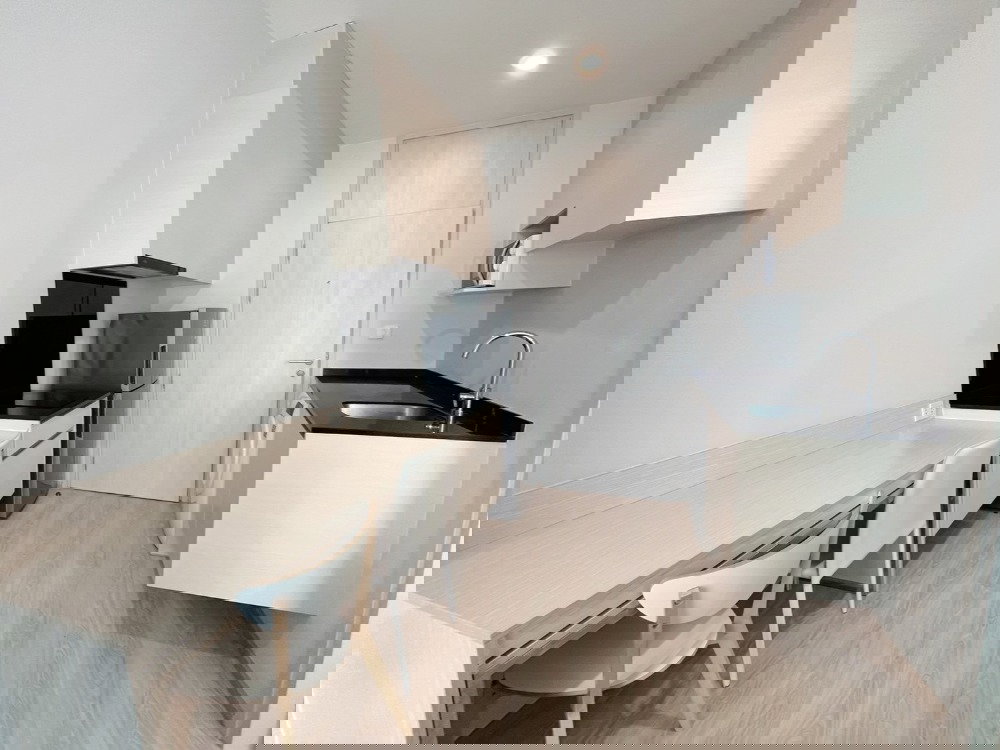 รูป จัดเต็ม ราคาพิเศษ! ให้เช่า Noble revovle ตกแต่งสวย วิวสวย เครื่องใช้ไฟฟ้าครบ พร้อมอยู่ - รูปที่ 8/9