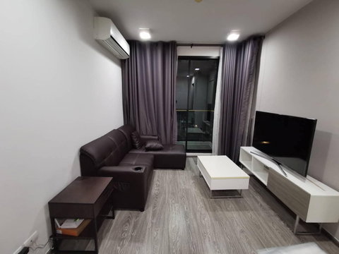 Condo For Rent | 2 Bedrooms 1 Bathroom “Zelle Rattanathibet” 53 Sq.m. Near MRT Saphan Phra Nangklao