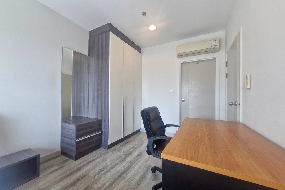 รูป เช่าด่วน !! Centric Sathorn - St.Louis, 2 นอน, 2 น้ำ, วิวโปร่งโล่ง, ห้องมุม, ชั้นสูง 19+, Rare Item !!🔥Code C20221200257 แต่งครบ, พร้อมเข้าอยู่ 📣📣 - รูปที่ 11/14