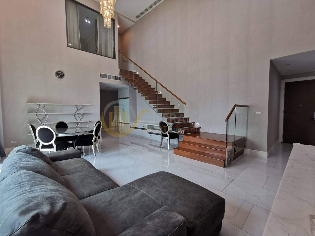 รูป LTH3198 – Bright Sukhumvit 24 FOR RENT 3 beds 3 baths size 163 Sq.M. Nearby BTS Phrom Phong station ONLY 120k/Month - รูปที่ 1/5