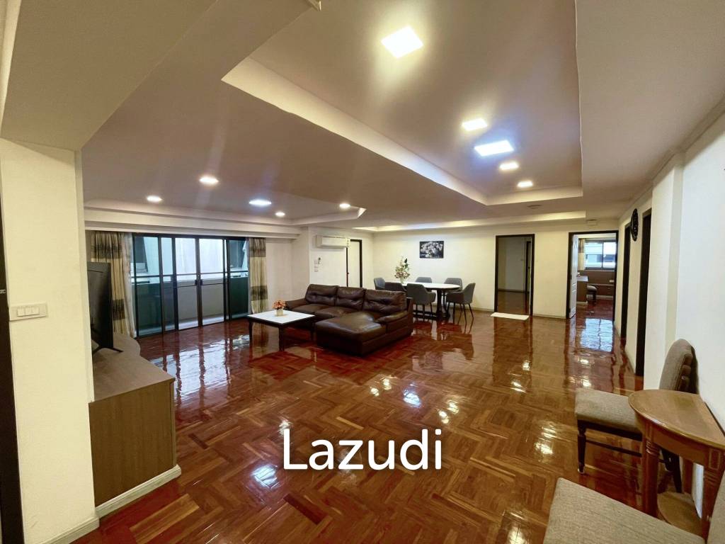 รูป 280.0 ตร.ม. 3 ห้องนอน 4 ห้องน้ำ คอนโดสำหรับ เช่าใน คลองตันเหนือ - รูปที่ 1/13