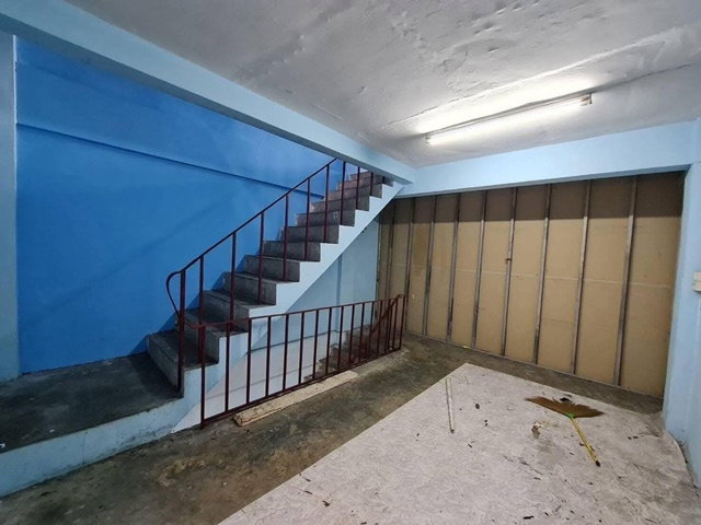 รูป ให้เช่าอาคารพาณิชย์ 3.5 ชั้น 3 MRT หลักสอง 2.9 กม.บิ๊กซี เพชรเกษม 500 ม.3นอน 2 น้ำ 18 ตร.วา.230 ตร.ม. ด้านหน้ากั้นกระจก รร.อนุบาลเด่นหล้า - รูปที่ 5/8