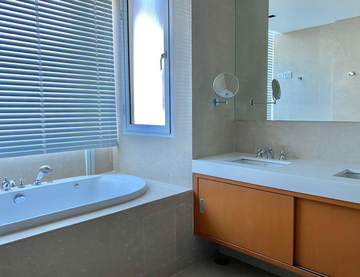 รูป LTH5129 – Athenee Residence FOR RENT 3 beds 3 baths size 189 Sq.M. Nearby BTS Phloen Chit station ONLY 125k/Month - รูปที่ 7/7