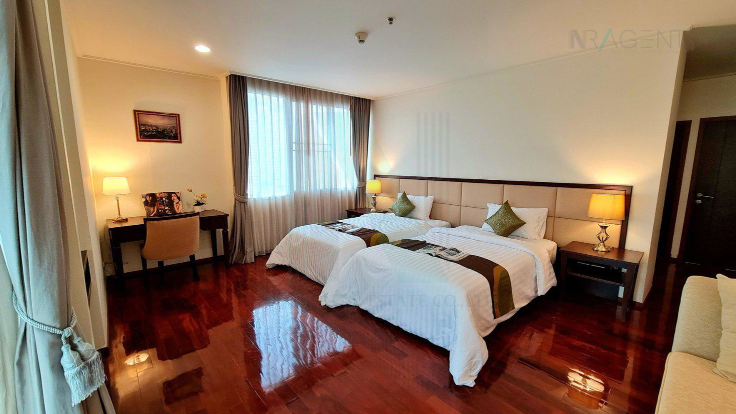 รูป 🎉 ให้เช่าคอนโด ปิยะทิพย์ เพลส อาคาร 1 ชั้น 17 3 ห้องนอน ขนาด 291 ตรม ใกล้ ใกล้ BTS พร้อมพงษ์ - รูปที่ 2/8