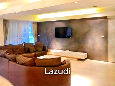 Condos for sale Sukumvit 39 : 3 Bed 4 Bath 200 SQ.M Royal Castle Condo