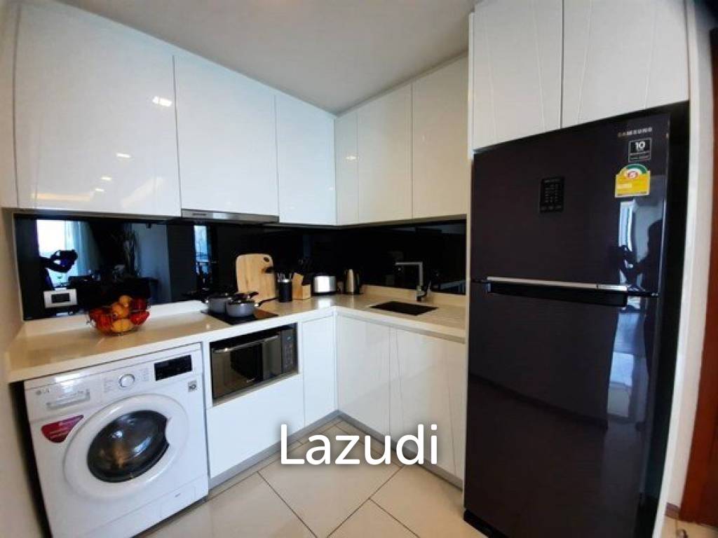 picture Beachfront The Peak Towers Condo for Sale - 3/19