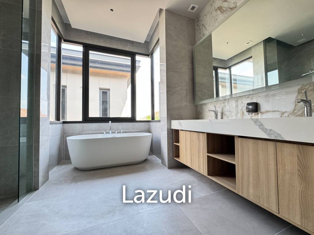 รูป 551.0 ตร.ม.  4 ห้องนอน  5 ห้องน้ำ บ้านเดี่ยวสำหรับ ขายใน สวนหลวง - รูปที่ 16/24