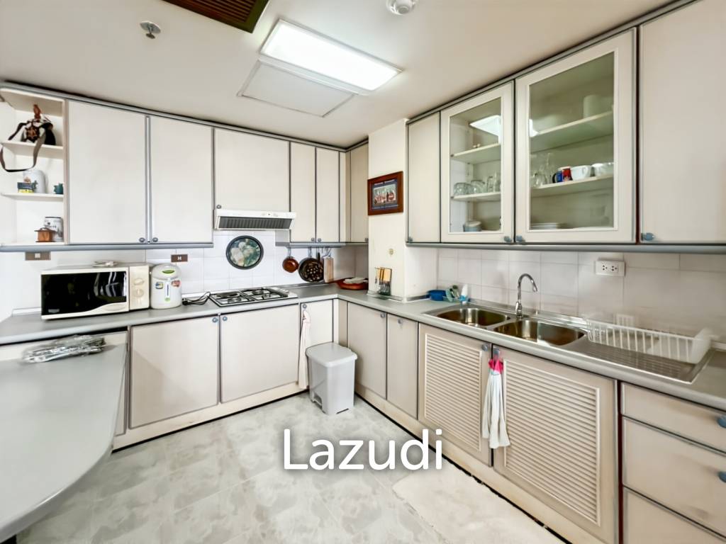 รูป คอนโดติดทะเล 2 ห้องนอนที่ Regent Villa Condo ชะอำ - รูปที่ 12/33