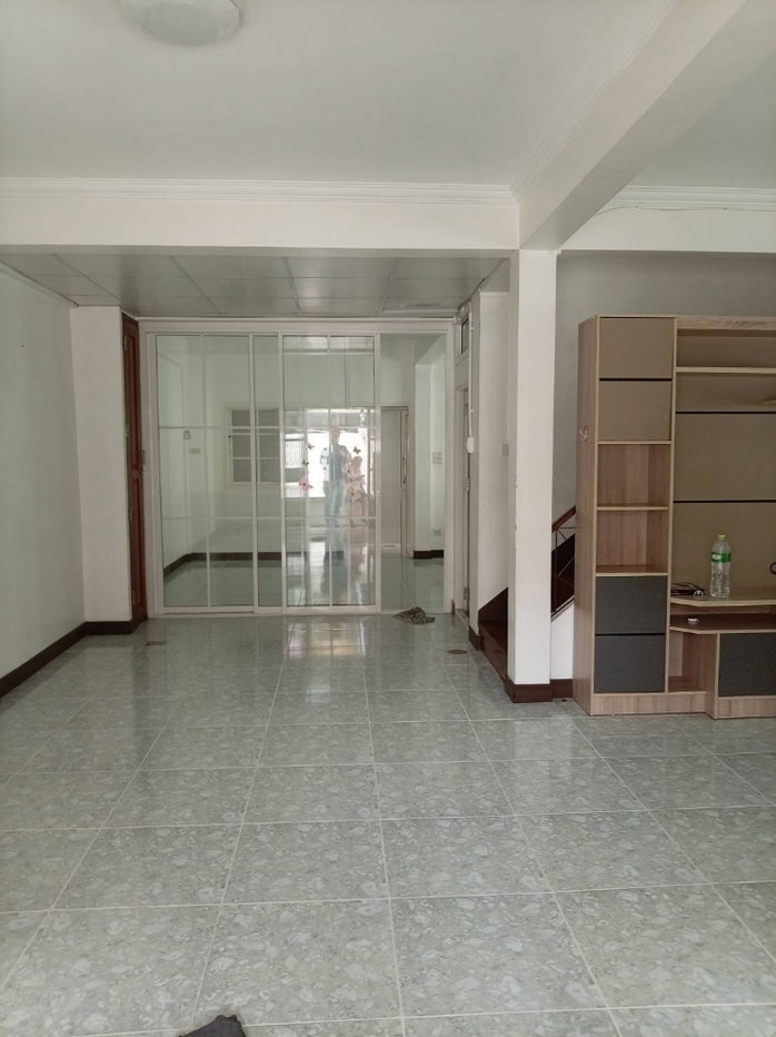 รูป Town House For Rent ถนนแฮปปี้แลนด์สาย1 - รูปที่ 1/9