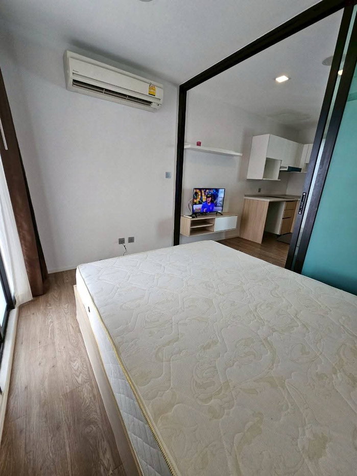 รูป เอพพิโซด ใกล้รถบีทีเอสสถานีสายหยุด - รูปที่ 6/13