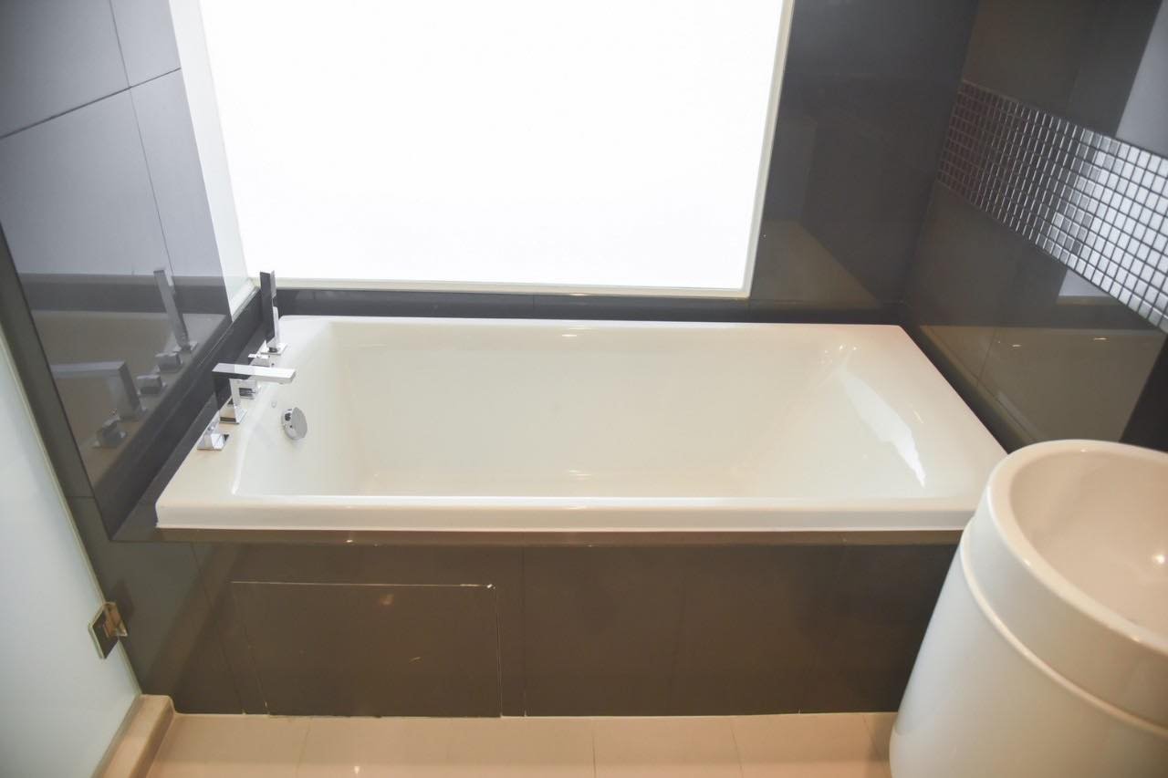 รูป LTH3409 – Rhythm Sathorn FOR SALE 2 beds 2 baths size 66 Sq.M. Nearby BTS Saphan Taksin station ONLY 10.7 MB - รูปที่ 6/6