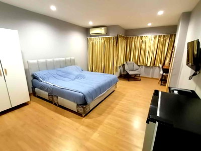 Condos for sale Khu Bon Road : ✅ Fully renovated unit, move-in ready, near Pink Line MRT ✅ The Trend Condo Kubon–Ramintra