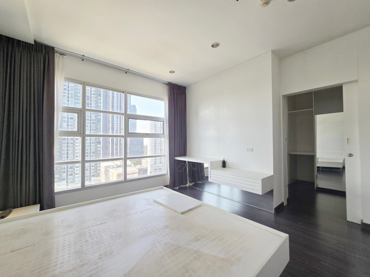 รูป (ขายด่วน) 🏠✨ บ้านกลางกรุง สยาม-ปทุมวัน (Baan Klang Krung Siam–Pathumwan) | ขายคอนโด 2 ห้องนอน ห้องใหญ่ ทำเลทอง เดินทางสะดวก (HBH-ST-242) - รูปที่ 9/21