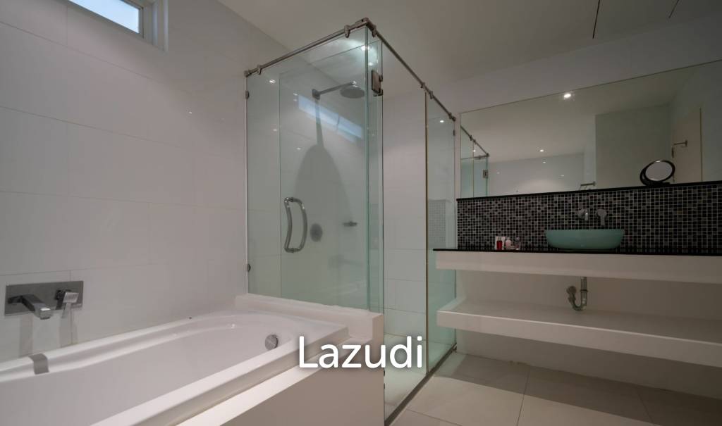 picture Large Seaview Condo Overlooking Karon Beach - 10/21