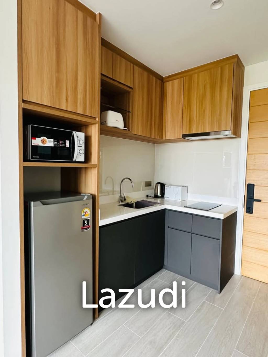 Brand New 1 Bedroom Laguna Lakeside For Sale - image 2