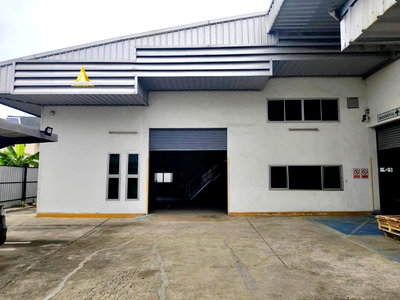 เช่าโรงงาน เมืองนนทบุรี นนทบุรี : ให้เช่าสำนักงาน พร้อมโกดัง พื้นที่ 300 ตร.ม. ใกล้MRT แยกติวานนท์ ใกล้ทางด่วนงามวงศ์วาน / AW637