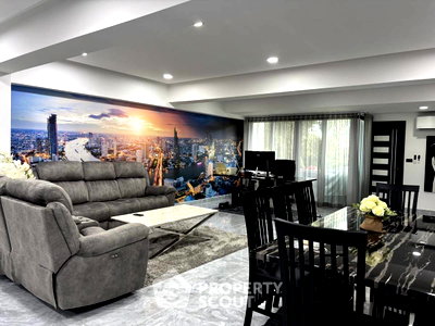 Condos for sale : 2-BR Condo at Ruamchok Condo View 2 close to Phratamnak (ID 2393509)