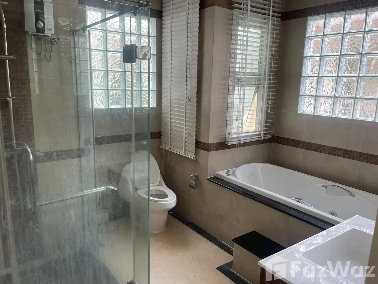 picture Bangkok Boulevard Ratchada-Ramintra 6113674 - 6/19