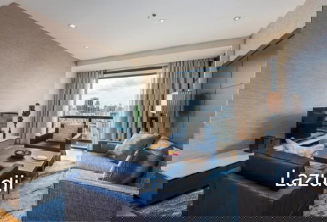 รูปภาพ 1 Bed 1 Bath 95 SQ.M. The Emporium Suites