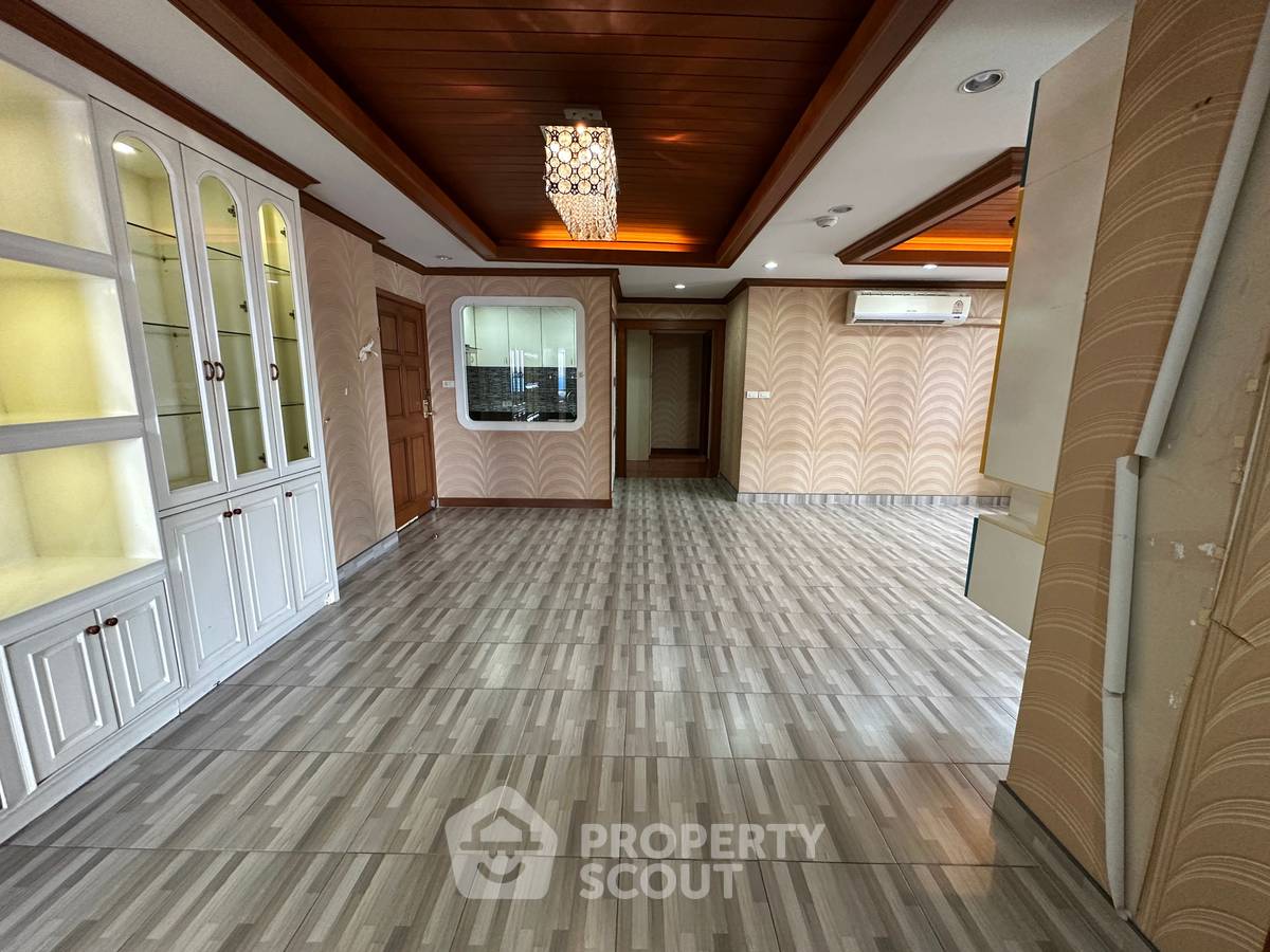 รูป คอนโด 3-ห้องนอน ที่ สี่พระยา ริเวอร์วิว คอนโดมิเนียม ใกล้ MRT หัวลำโพง (ID 2484533) - รูปที่ 3/23