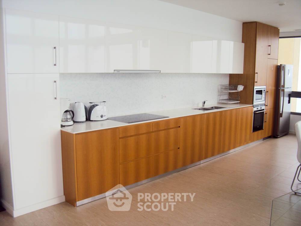 picture 3-BR Condo at Duplex close to Phratamnak (ID 995605) - 9/34