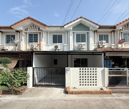 Newly renovated house for sale, Pruksa Ville 27, Minburi, near EK burapa school& Chokchai Hatairat international school